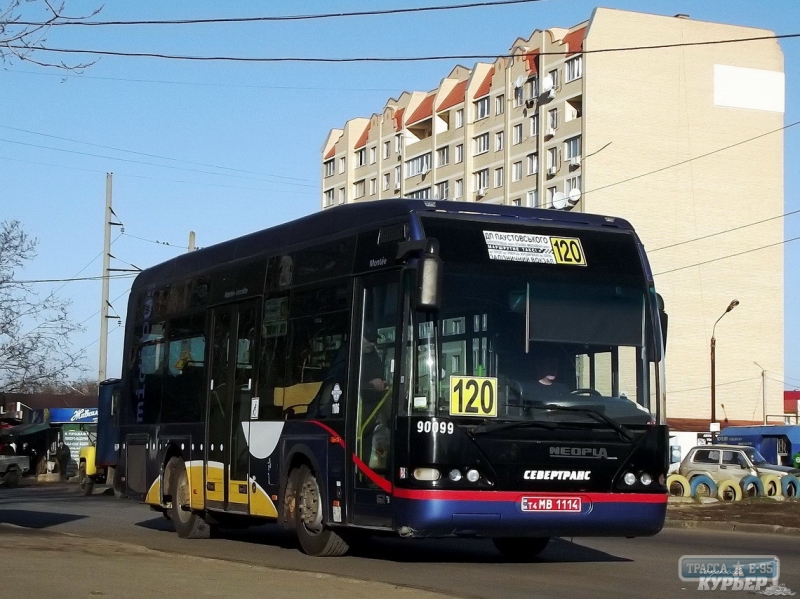 Низкопольные автобусы из Франции вышли на маршруты в Одессе (фото)