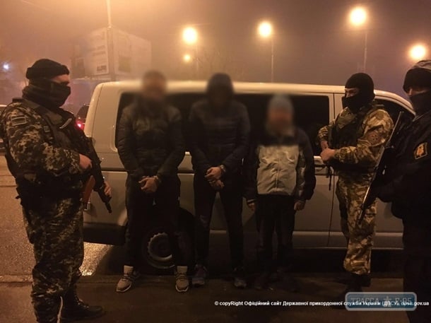 Правоохранители задержали в одесском и киевском аэропортах курьеров с кокаином на 2 млн. долларов