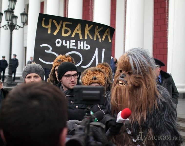 Чубакка из «Звездных войн» пытался прорваться к мэру Одессы (фото)