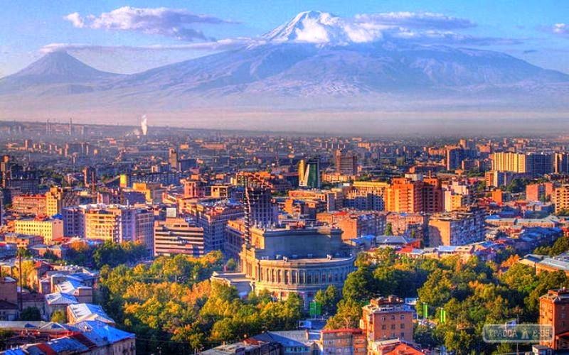 Украинская авиакомпания запускает летний рейс Одесса – Ереван