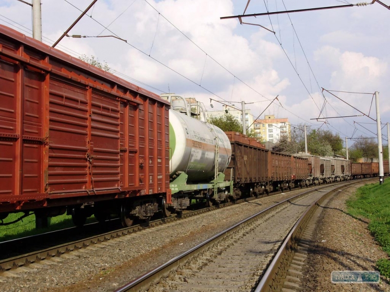 Железнодорожник погиб в Одессе на крыше поезда