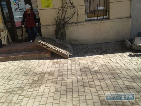 Балкон рухнул в центре Одессы