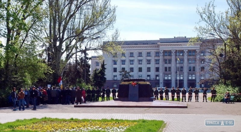 Полиция снова искала взрывчатку во время митинга на Куликовом поле в Одессе