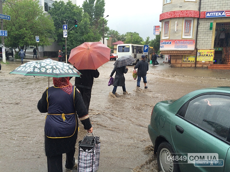 Сильный ливень затопил Белгород-Днестровский (фото)