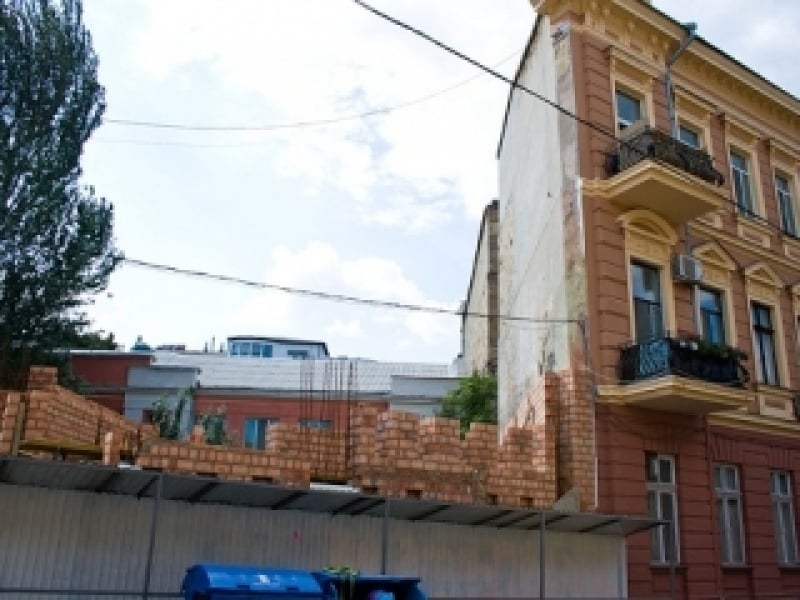 Легендарный одесский Дом-стена в Воронцовском переулке принят под охрану государства