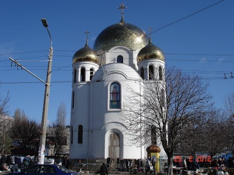 Одесские священники обвинили жителей спального района, которым не дают спать колокола, в бесовстве