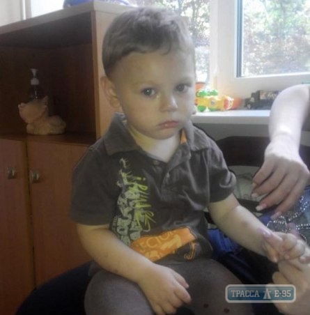 Неизвестные женщины оставили в детском доме в Одессе маленького мальчика и отказались от объяснений