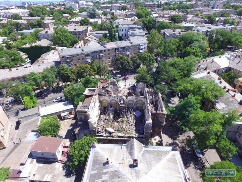В центре Одессы рухнул Масонский дом (фото)