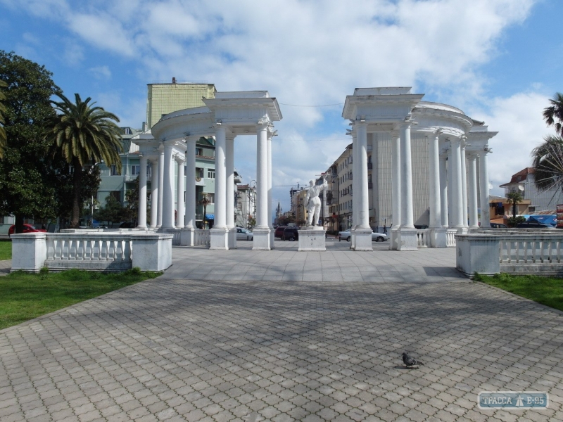 Власти Одессы разобьют под Колоннадой парк в греческом стиле
