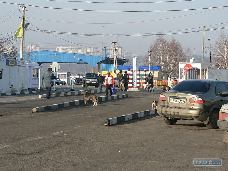 Пограничники в Одесской области задержали трех нарушителей, пытавшихся незаконно пересечь границу