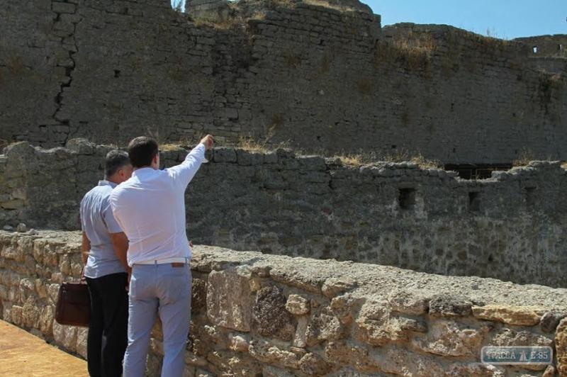Власти приступили к спасению стены Аккерманской крепости, которая может рухнуть в любой момент